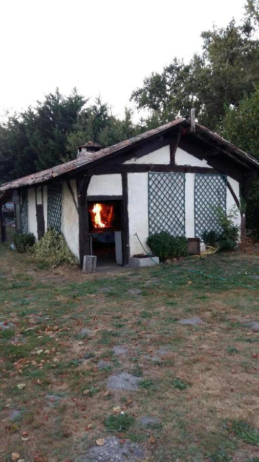 Chez Alexandra Bed & Breakfast Louchats Bagian luar foto