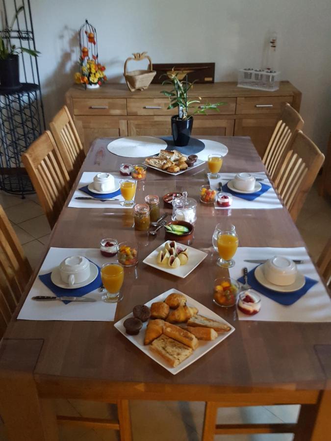 Chez Alexandra Bed & Breakfast Louchats Bagian luar foto